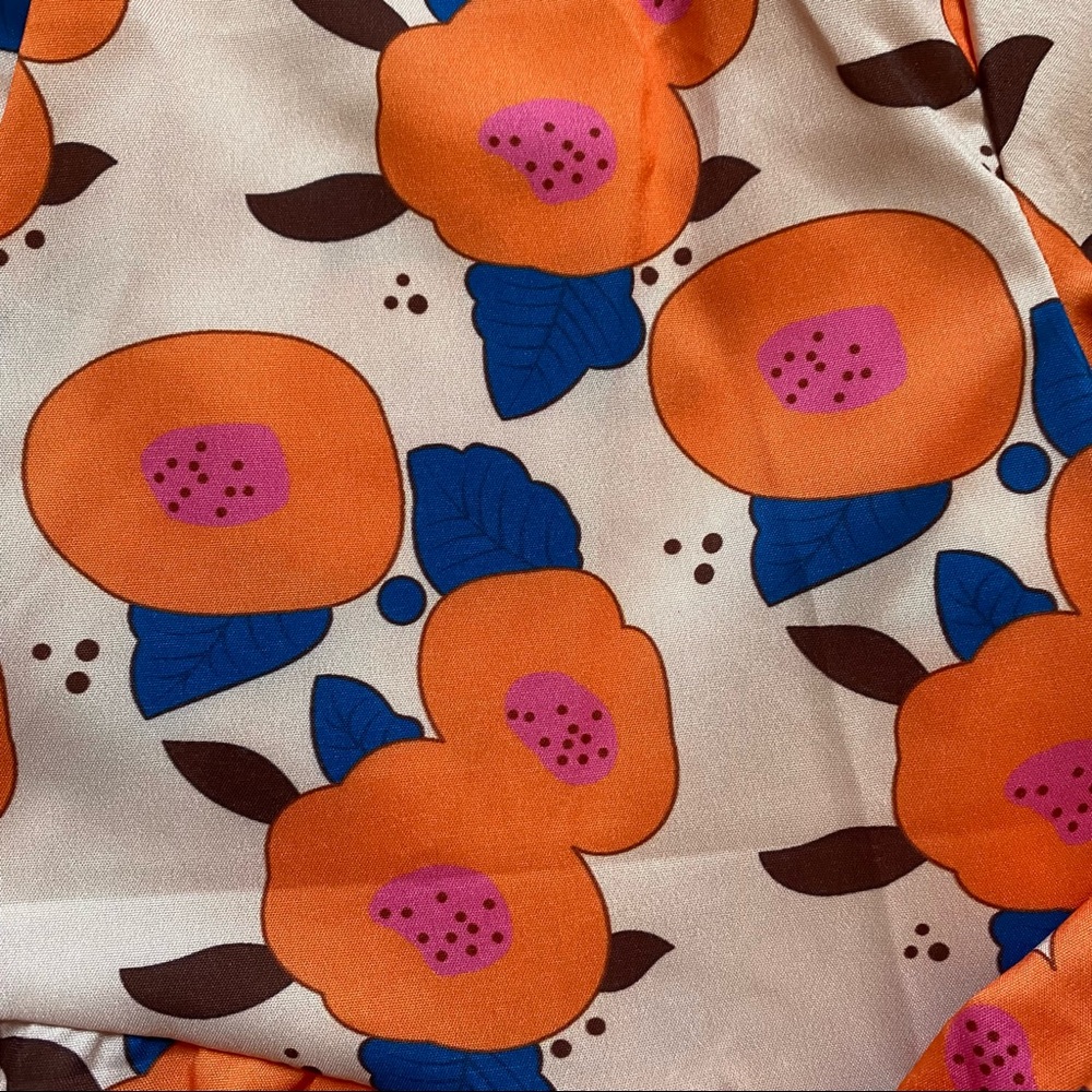Small Peach Print Blouse - Picture 5 of 6